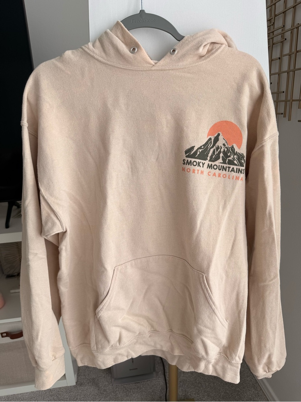 Smoky Mountains Graphic Hoodie Sweatshirt - Light Beige